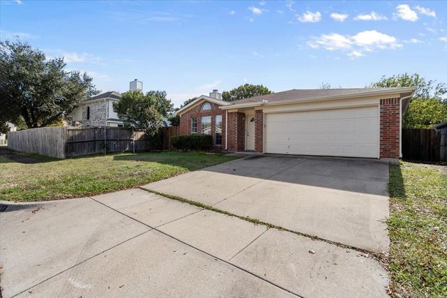 3744 Chaddybrook Lane, Fort Worth, TX 76137