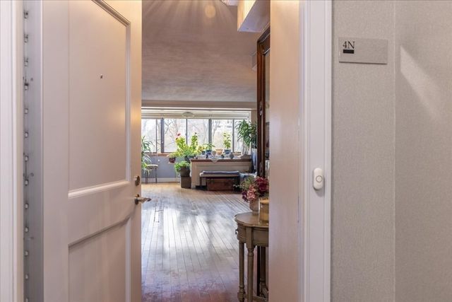 6 Whittier Place 4N, Boston, MA 02114