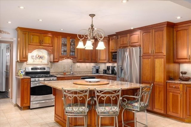 6 Whittier Place 4N, Boston, MA 02114