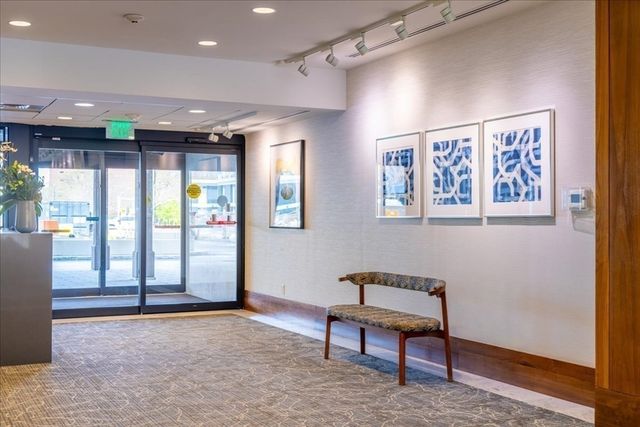 6 Whittier Place 4N, Boston, MA 02114