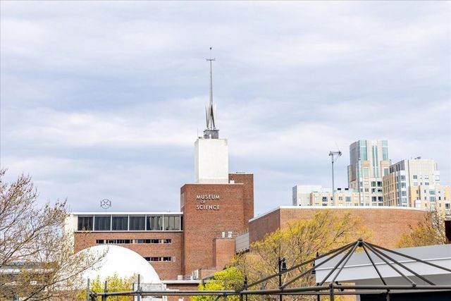 6 Whittier Place 4N, Boston, MA 02114