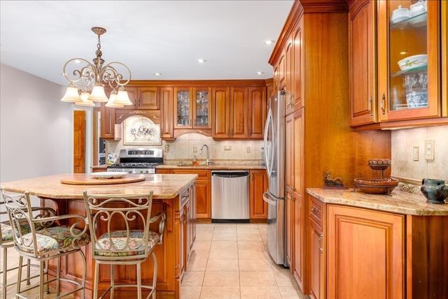 6 Whittier Place 4N, Boston, MA 02114