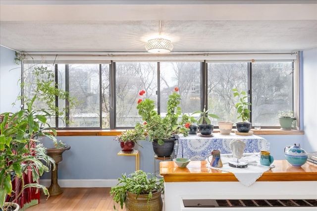 6 Whittier Place 4N, Boston, MA 02114