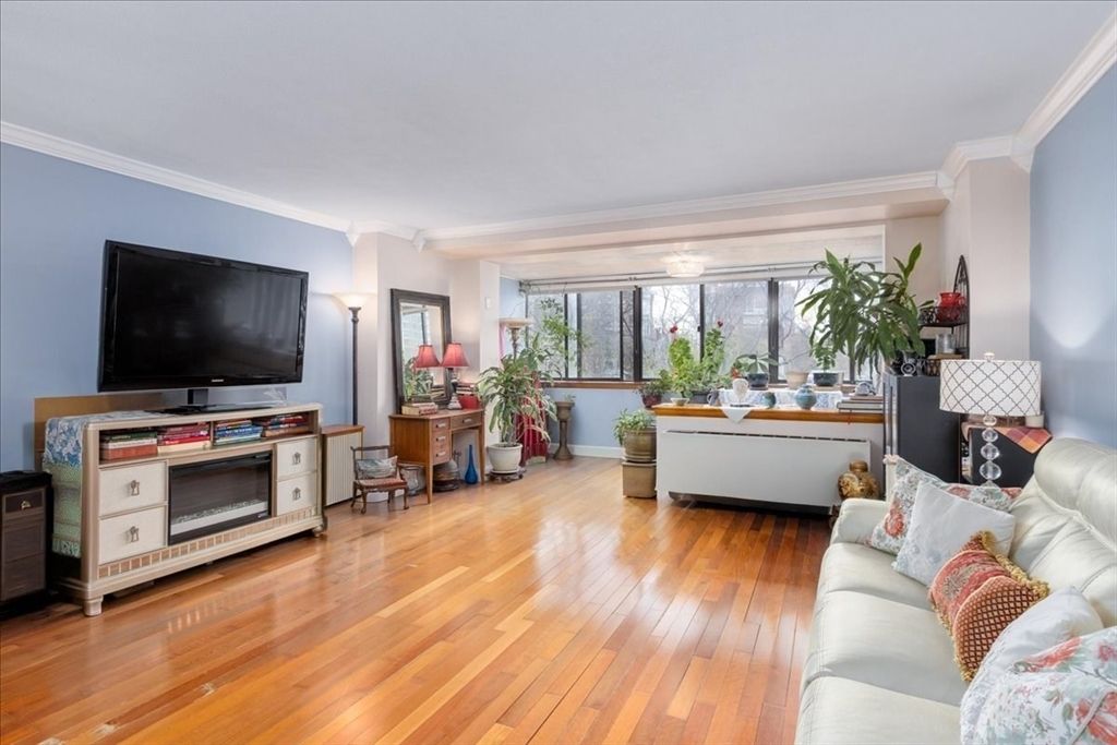 6 Whittier Place 4N, Boston, MA 02114