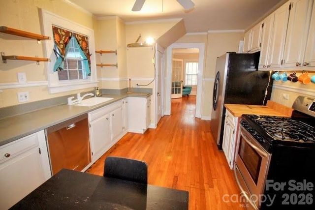 8 Colonial Place, Asheville, NC 28804