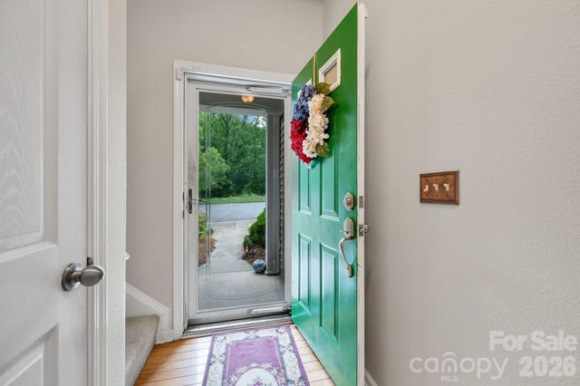5757 Fox Ridge Lane, Winston Salem, NC 27104