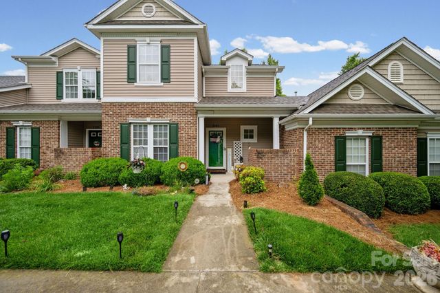 5757 Fox Ridge Lane, Winston Salem, NC 27104