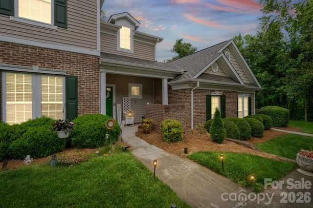 5757 Fox Ridge Lane, Winston Salem, NC 27104