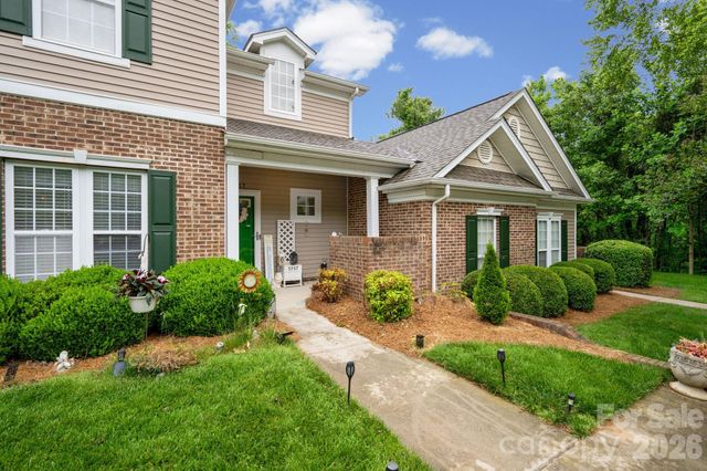 5757 Fox Ridge Lane, Winston Salem, NC 27104