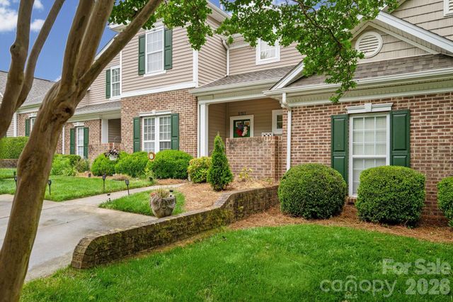 5757 Fox Ridge Lane, Winston Salem, NC 27104