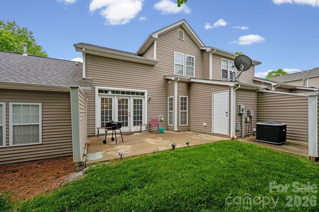 5757 Fox Ridge Lane, Winston Salem, NC 27104