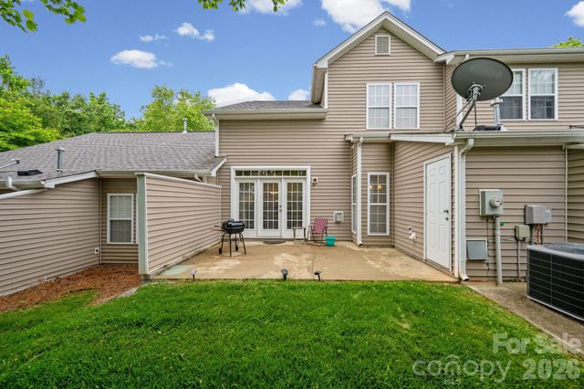 5757 Fox Ridge Lane, Winston Salem, NC 27104