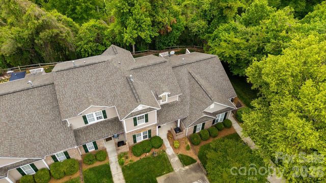 5757 Fox Ridge Lane, Winston Salem, NC 27104