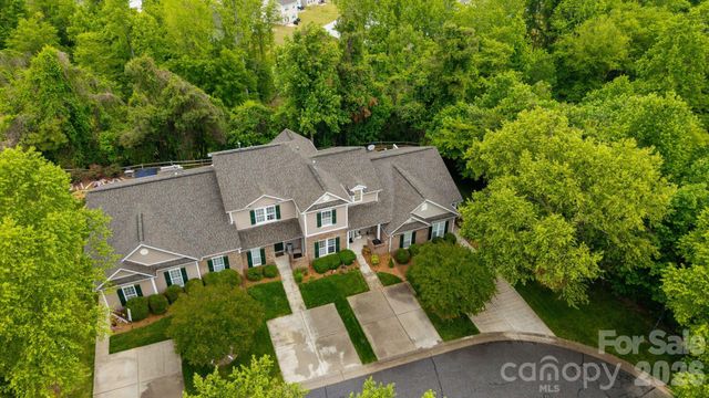 5757 Fox Ridge Lane, Winston Salem, NC 27104