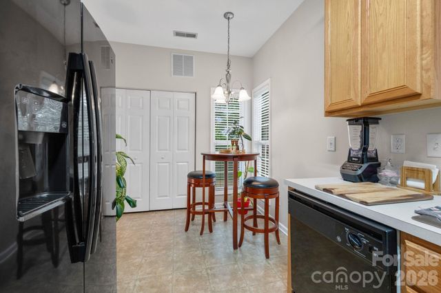 5757 Fox Ridge Lane, Winston Salem, NC 27104