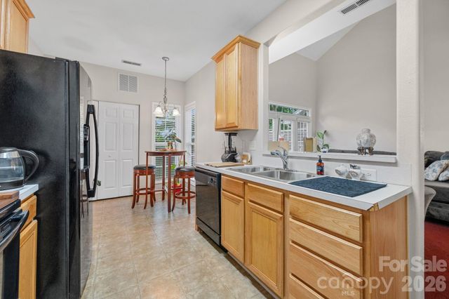 5757 Fox Ridge Lane, Winston Salem, NC 27104