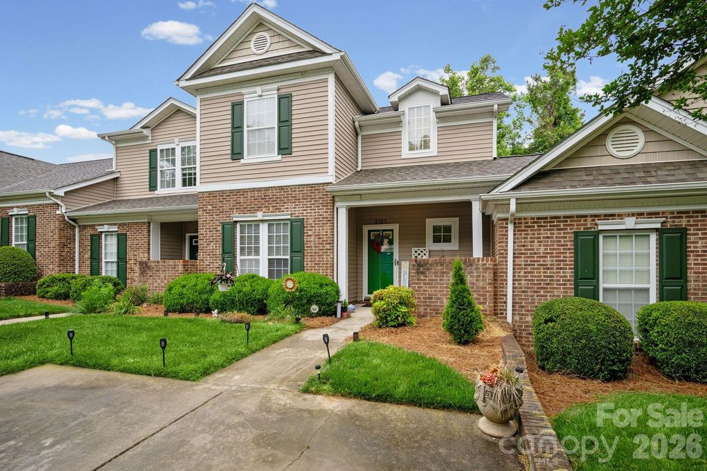 5757 Fox Ridge Lane, Winston Salem, NC 27104