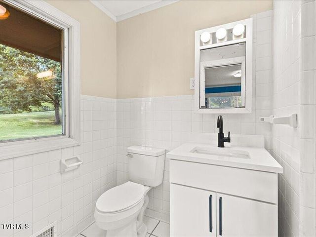 107 Oak Lane, Johnson City, TN 37604