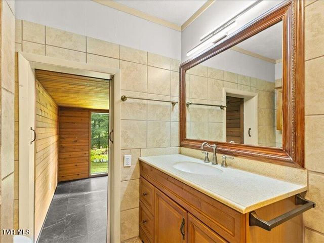 107 Oak Lane, Johnson City, TN 37604