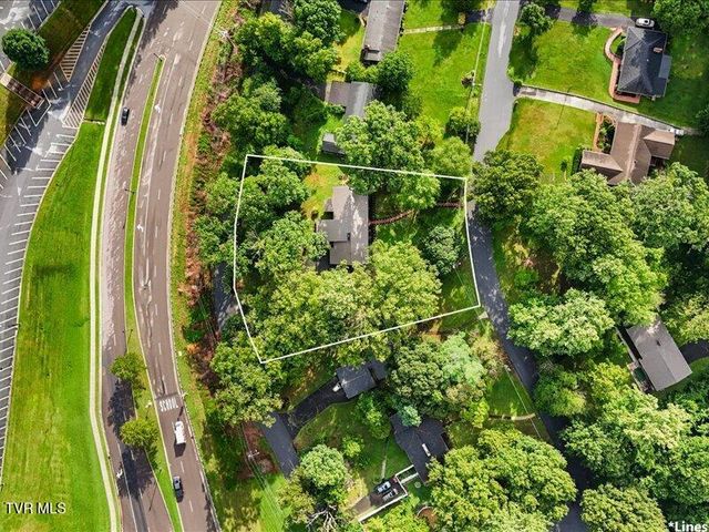 107 Oak Lane, Johnson City, TN 37604