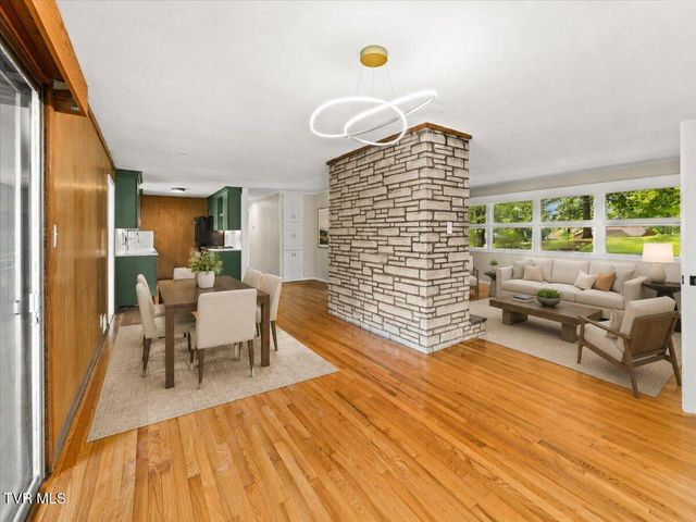 107 Oak Lane, Johnson City, TN 37604