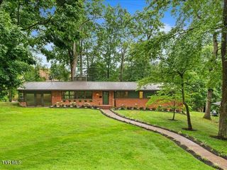 107 Oak Lane, Johnson City, TN 37604