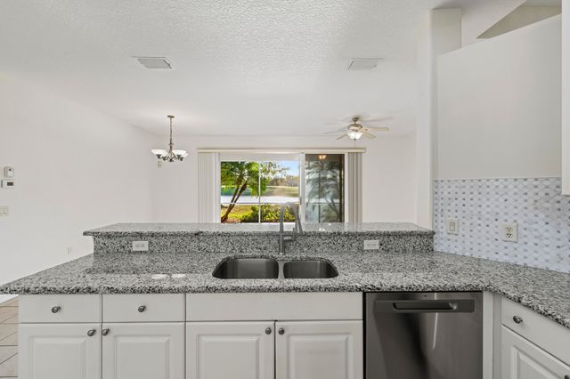 558 Waverly Circle, Port St. Lucie, Port St Lucie, FL 34983