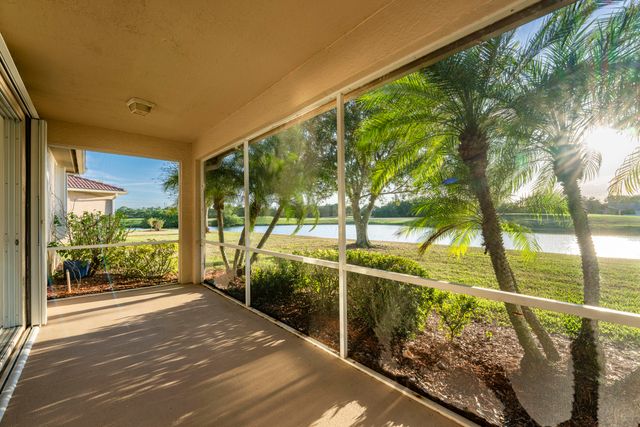 558 Waverly Circle, Port St. Lucie, Port St Lucie, FL 34983