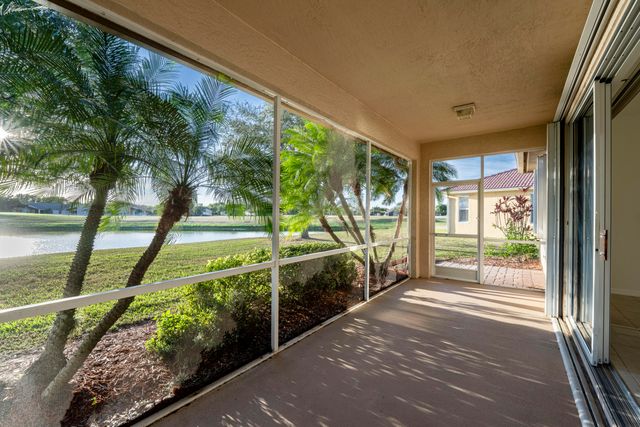 558 Waverly Circle, Port St. Lucie, Port St Lucie, FL 34983