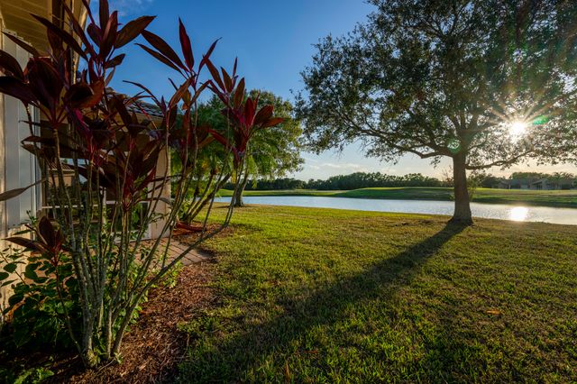 558 Waverly Circle, Port St. Lucie, Port St Lucie, FL 34983