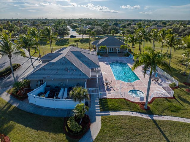 558 Waverly Circle, Port St. Lucie, Port St Lucie, FL 34983