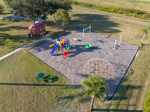 558 Waverly Circle, Port St. Lucie, Port St Lucie, FL 34983