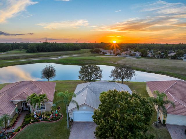 558 Waverly Circle, Port St. Lucie, Port St Lucie, FL 34983