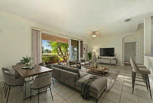 558 Waverly Circle, Port St. Lucie, Port St Lucie, FL 34983