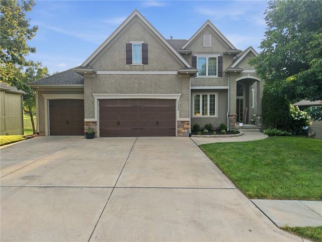 1502 Cross Creek Drive, Raymore, MO 64083