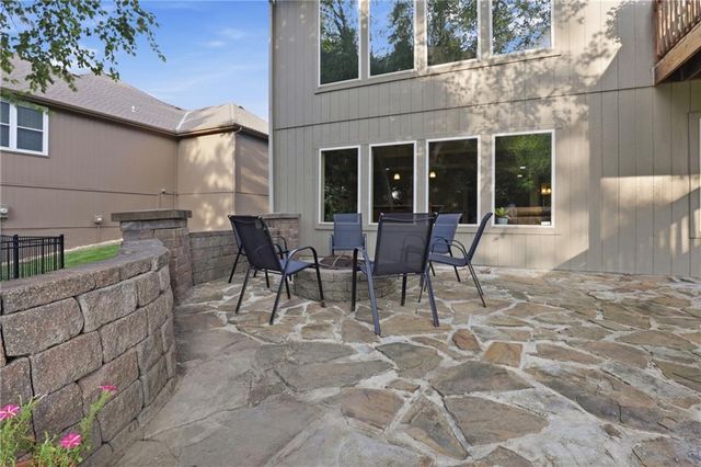 1502 Cross Creek Drive, Raymore, MO 64083