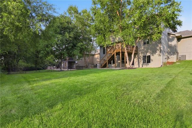 1502 Cross Creek Drive, Raymore, MO 64083