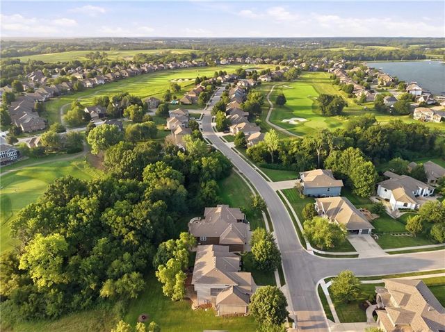 1502 Cross Creek Drive, Raymore, MO 64083