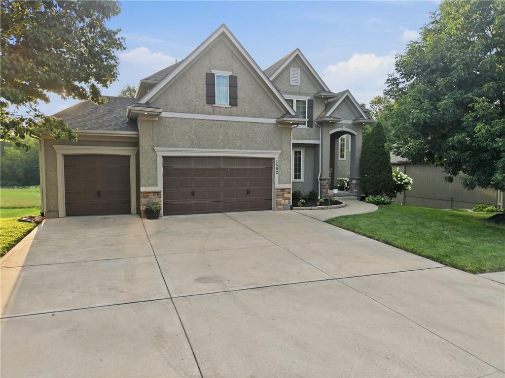 1502 Cross Creek Drive, Raymore, MO 64083