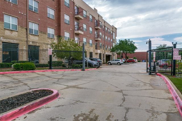 1100 W Trinity Mills Road 3005, Carrollton, TX 75006