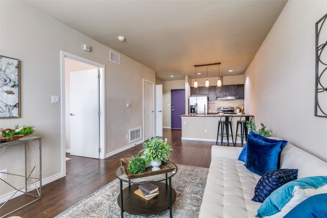 1100 W Trinity Mills Road 3005, Carrollton, TX 75006