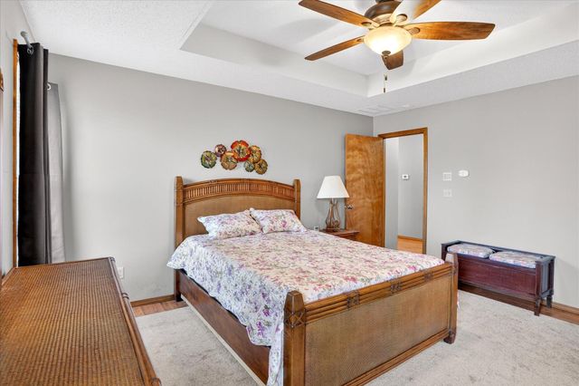 3669 S Ridgecrest Avenue, Springfield, MO 65807