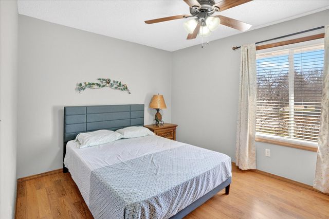 3669 S Ridgecrest Avenue, Springfield, MO 65807