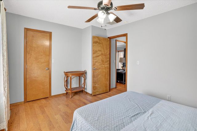 3669 S Ridgecrest Avenue, Springfield, MO 65807