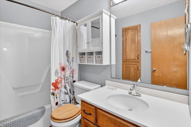 3669 S Ridgecrest Avenue, Springfield, MO 65807