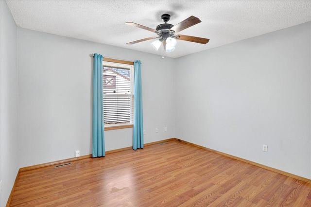 3669 S Ridgecrest Avenue, Springfield, MO 65807