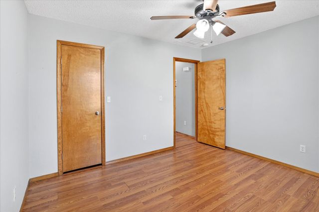 3669 S Ridgecrest Avenue, Springfield, MO 65807