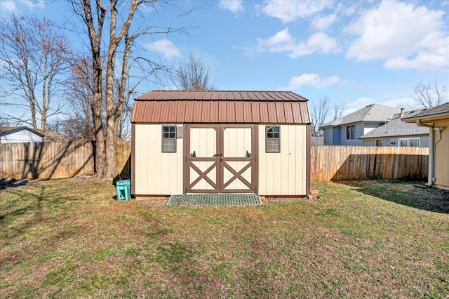 3669 S Ridgecrest Avenue, Springfield, MO 65807