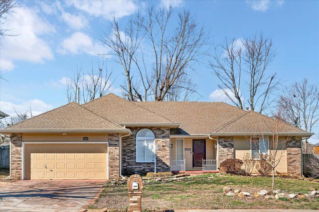 3669 S Ridgecrest Avenue, Springfield, MO 65807
