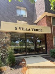 5 Villa Verde Drive 207, Buffalo Grove, IL 60089